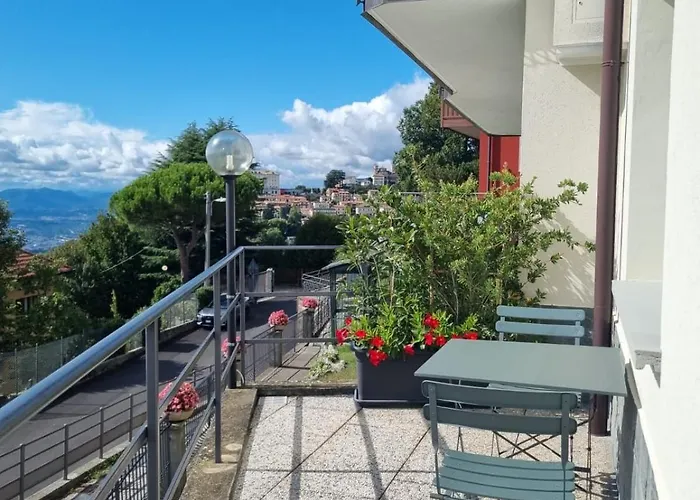 Bilocale Con Vista Panoramica Apartamento Brunate